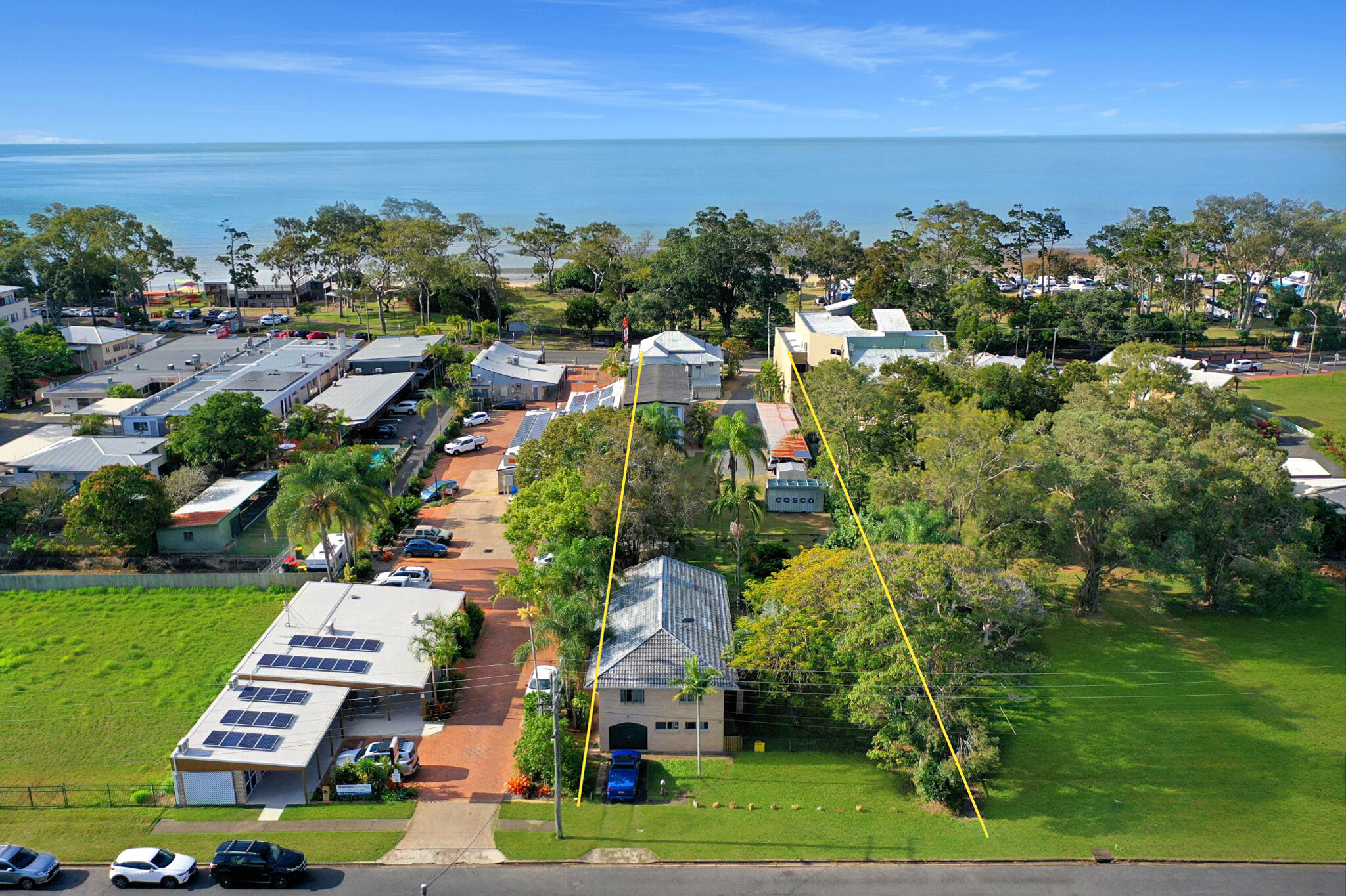 356 Esplanade, Torquay - Thumbnail 2