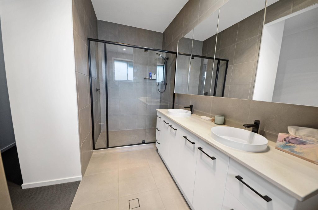4 Bedroom Home with Side Access and Solar - Gold Coast Real Estate Agents