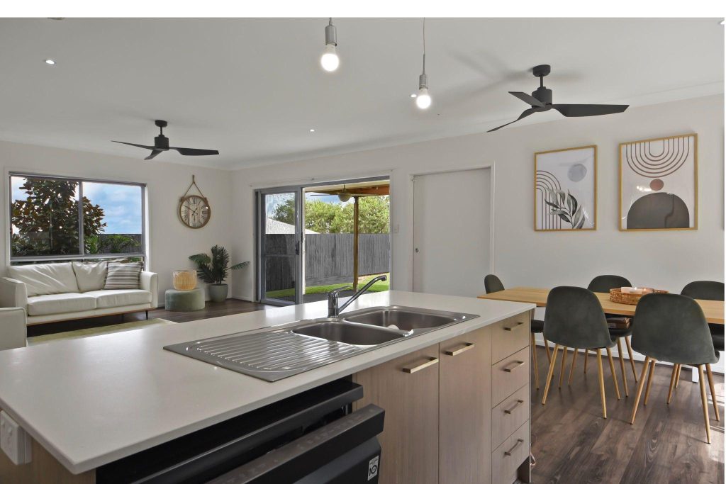 G Kitchen Lounge dining with ceiling fans 1