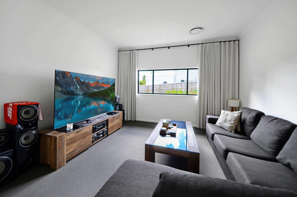 4 Bedroom Home with Side Access and Solar - Gold Coast Real Estate Agents