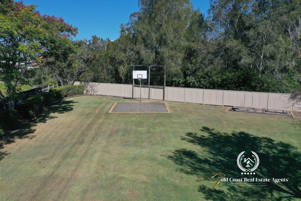 3 Bedroom Townhouse - Gold Coast Real Estate Agents