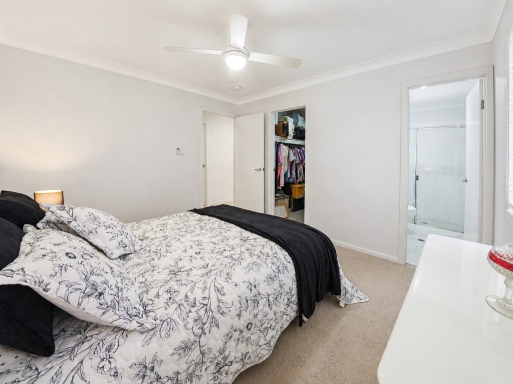 4 bedroom home for sale - Gold Coast Real Estate Agents