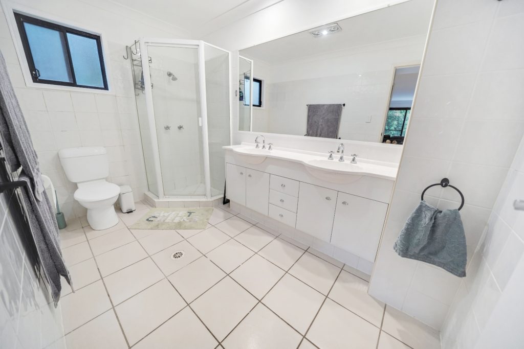 4-Bedroom Villa For Sale - Gold Coast Real Estate Agents