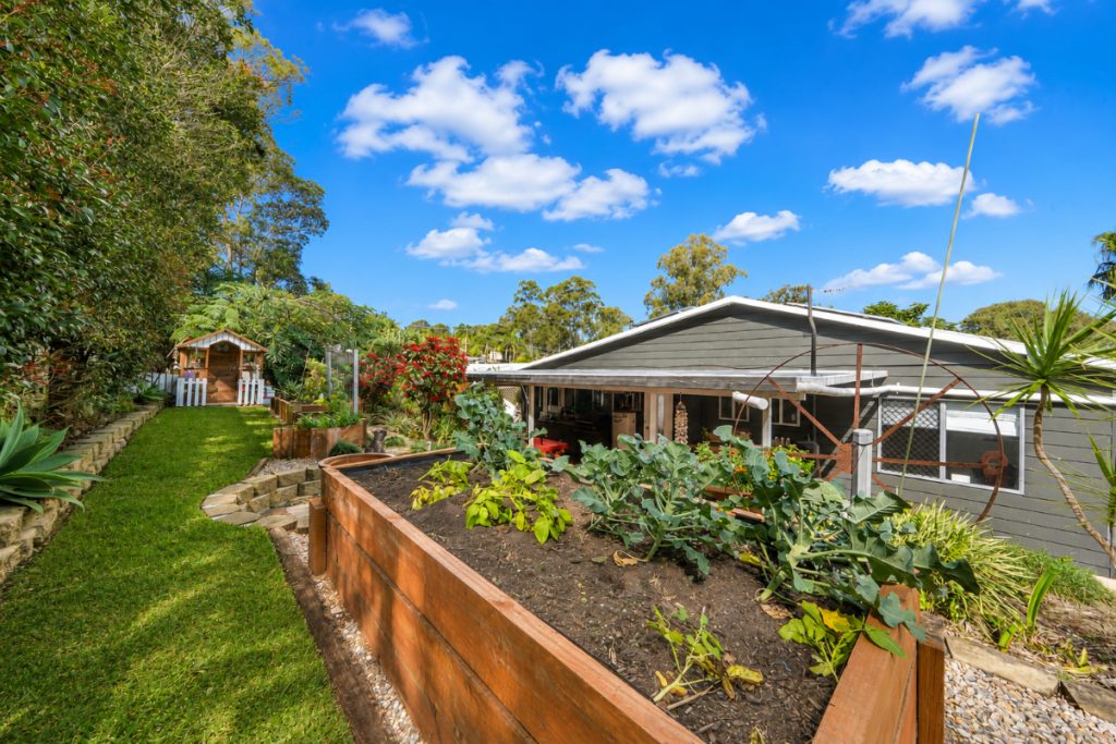 Renovated 3 Bedroom Single-Level Home For Sale 22 Renovated 3 Bedroom Single-Level Home For Sale - Gold Coast Real Estate Agents