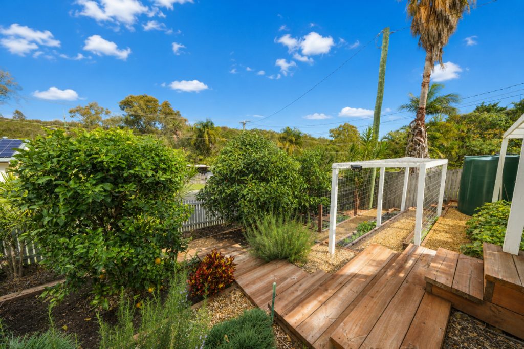 Renovated 3 Bedroom Single-Level Home For Sale 23 Renovated 3 Bedroom Single-Level Home For Sale - Gold Coast Real Estate Agents