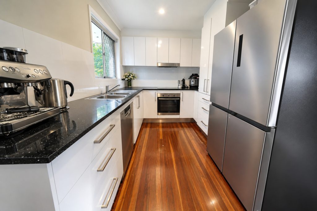 5-Bedroom Home For Sale 6 5-Bedroom Home For Sale - Gold Coast Real Estate Agents