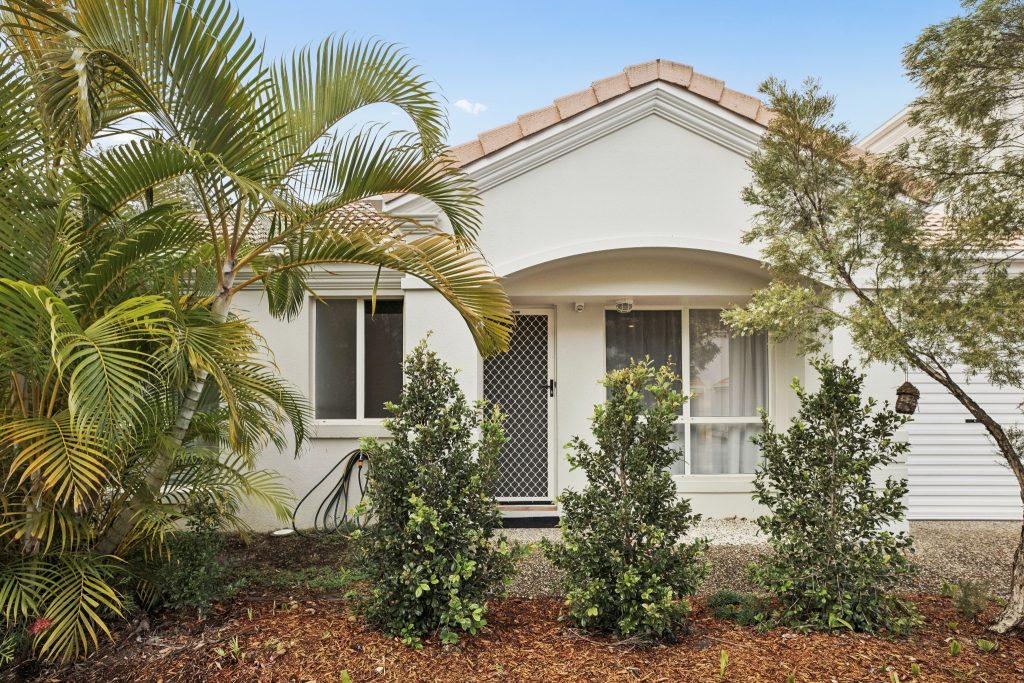 3 Bedroom Home Single-Level Gated Merrimac Living - Gold Coast Real Estate Agents