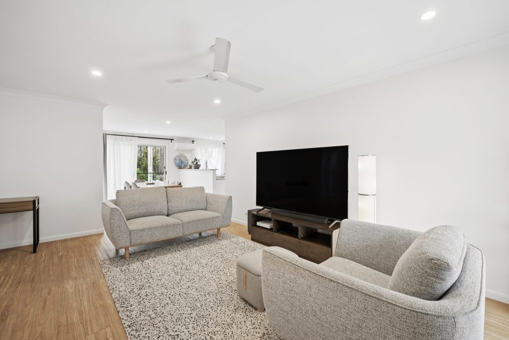 3 Bedroom Home Single-Level Gated Merrimac Living - Gold Coast Real Estate Agents