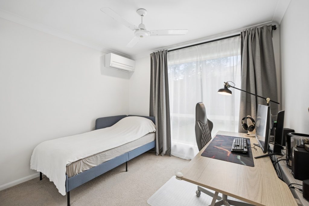 3 Bedroom Home Single-Level Gated Merrimac Living - Gold Coast Real Estate Agents