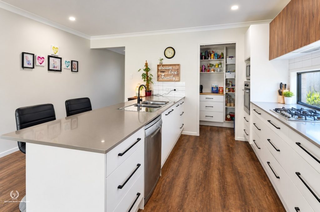 4-Bedroom Home For Sale | Ormeau Hills - Gold Coast Real Estate Agents