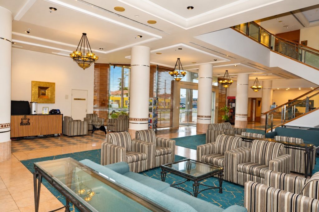 Dual-Key 2-Bedroom Apartment with Ocean Views - Gold Coast Real Estate Agents
