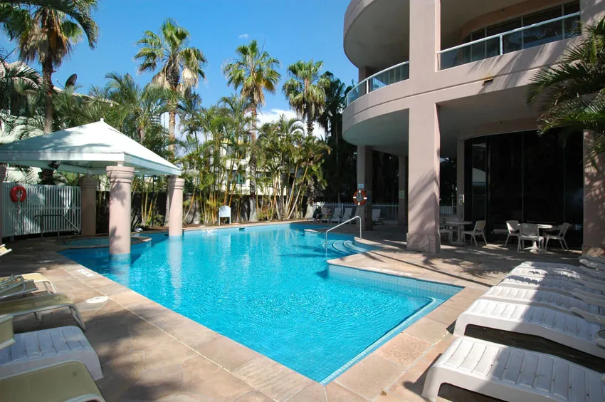 Dual-Key 2-Bedroom Apartment with Ocean Views - Gold Coast Real Estate Agents